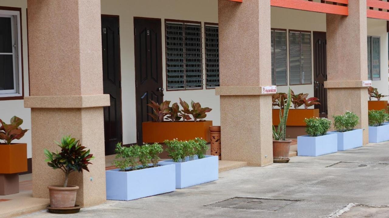 Hotel Sangthong Building Mae Chaem Esterno foto
